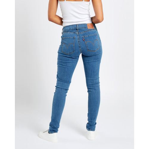 levi's curvy skinny jeans