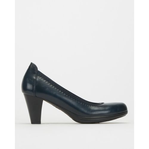 comfy navy court shoes