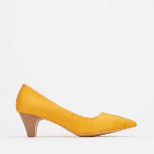 yellow heels with butterfly