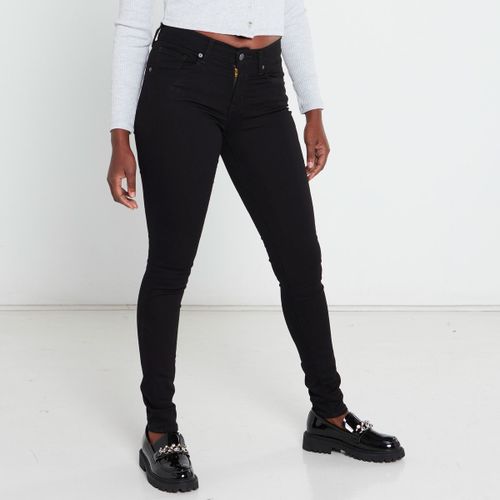 Curvy Skinny Jeans Saturation Black Levi's® | South Africa | Zando