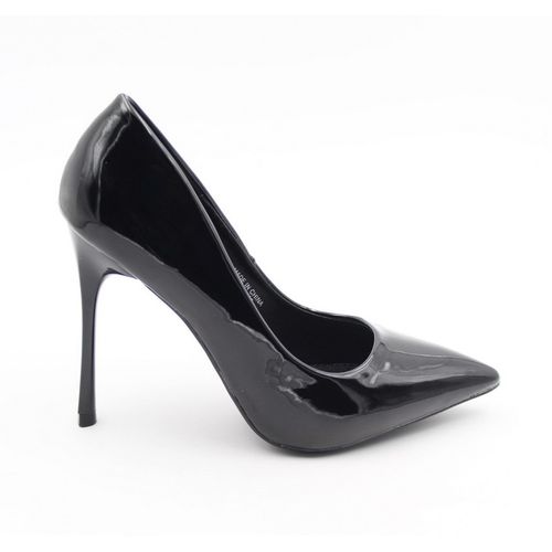LaMara Paris Yumna faux patent leather court shoes glossy black LaMara ...